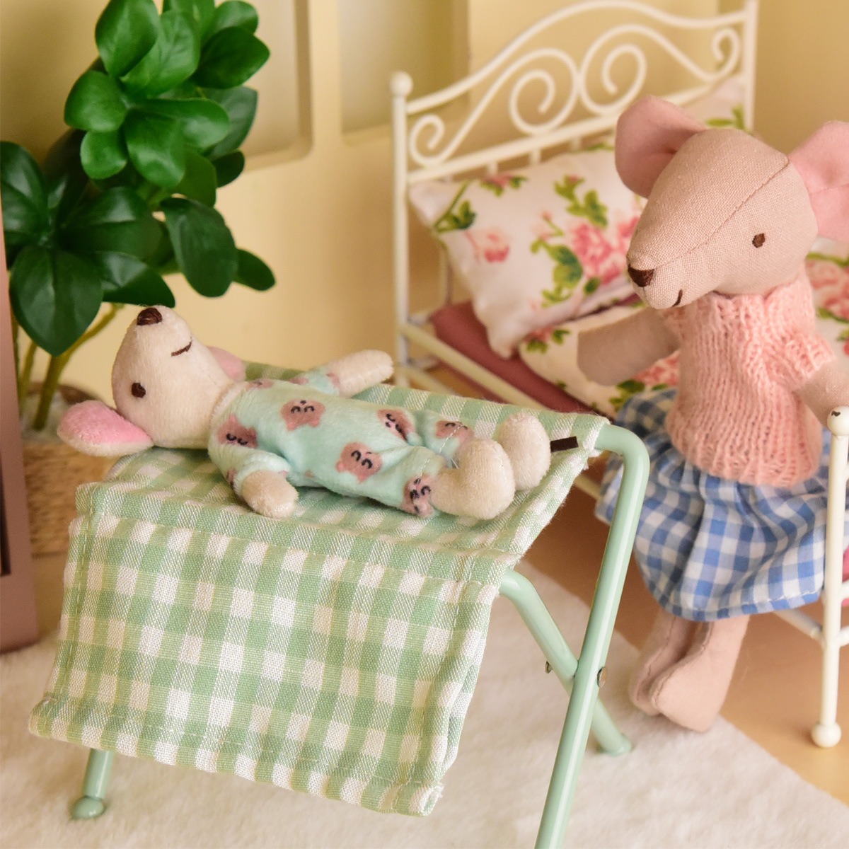 1/12 Miniature Changing Table  - огляд і ціна Tablet Accessories Kids